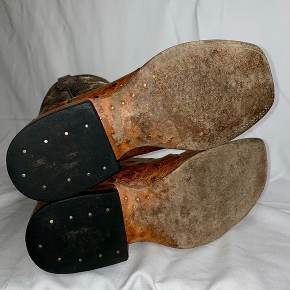 Cowtown Women’s Full Quill Ostrich Print Square Toe Boots - Picture 8 of 14